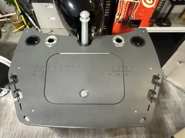 Slide: The Image of Bennington 22SFC TriToon Pontoon 2026 - 21