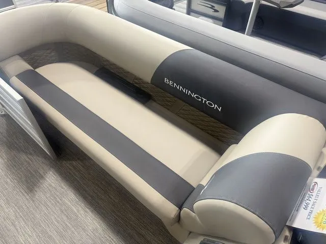 Slide: The Image of Bennington 22SFC TriToon Pontoon 2026 - 4