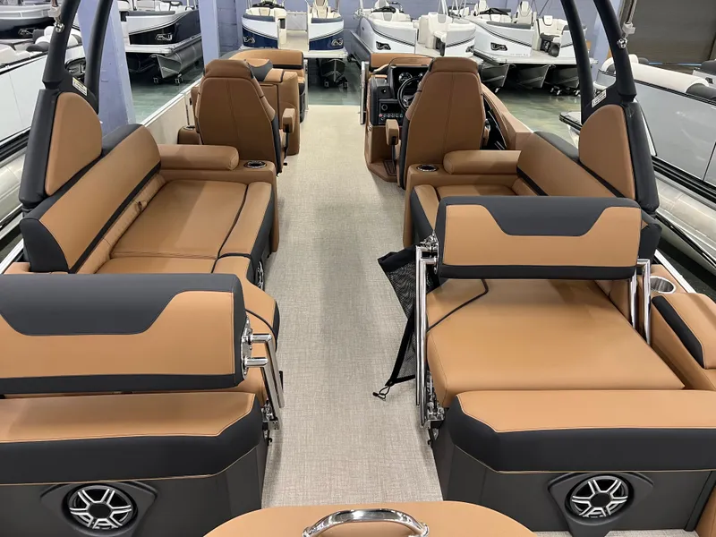 Slide: The Image of Avalon 2585 Catalina Quad Lounger Shift 2026 - 15