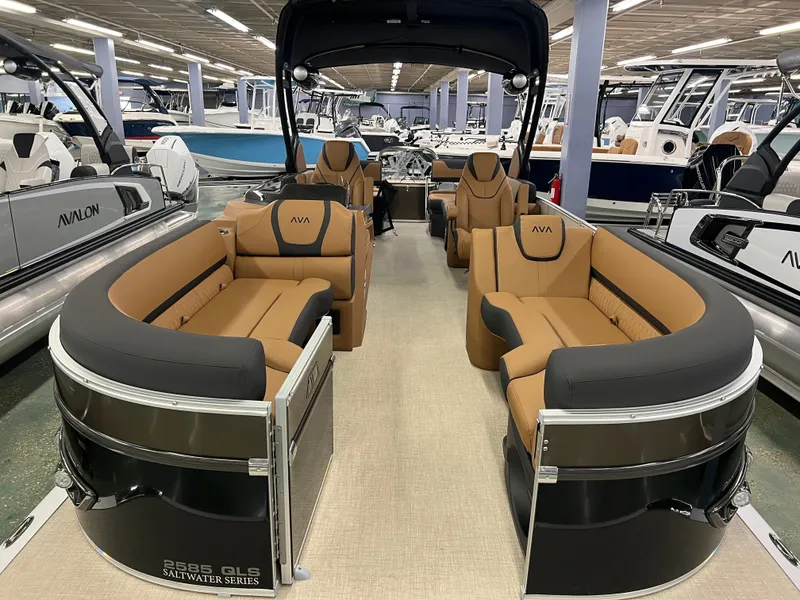 Slide: The Image of Avalon 2585 Catalina Quad Lounger Shift 2026 - 4