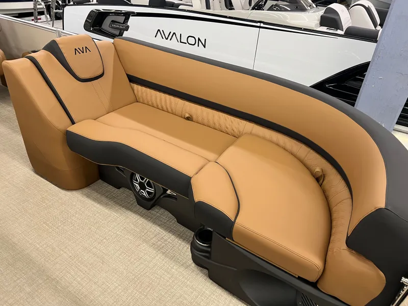 Slide: The Image of Avalon 2585 Catalina Quad Lounger Shift 2026 - 5