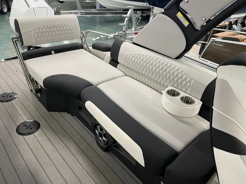 Slide: The Image of Avalon 2785 Excalibur LTD Twin Quad Lounger Shift 2026 - 16