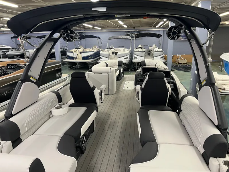 Slide: The Image of Avalon 2785 Excalibur LTD Twin Quad Lounger Shift 2026 - 19