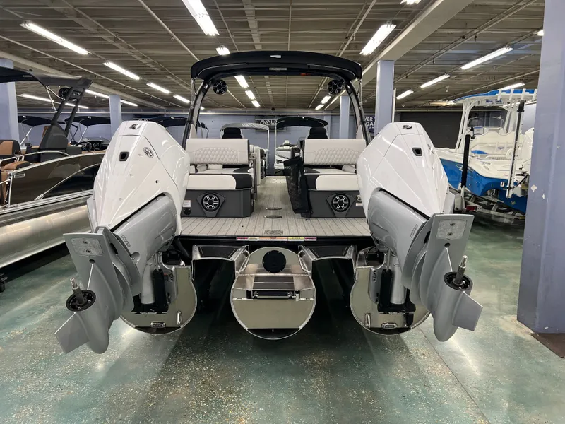 Slide: The Image of Avalon 2785 Excalibur LTD Twin Quad Lounger Shift 2026 - 20