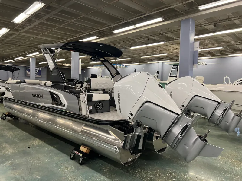 Slide: The Image of Avalon 2785 Excalibur LTD Twin Quad Lounger Shift 2026 - 21