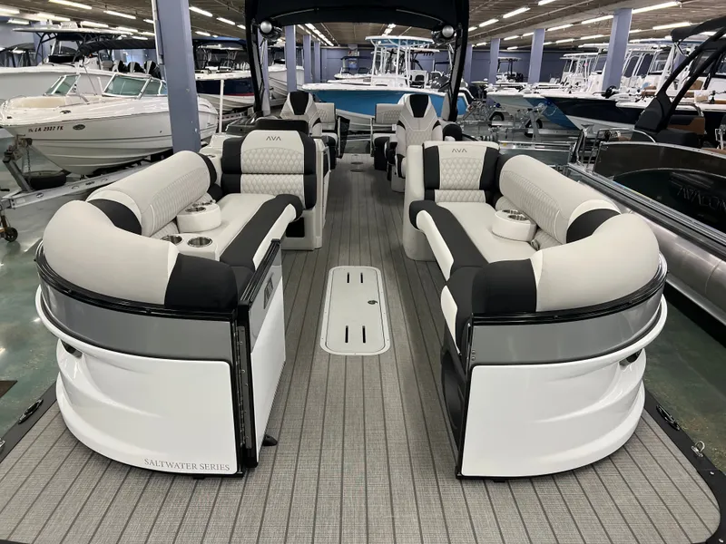 Slide: The Image of Avalon 2785 Excalibur LTD Twin Quad Lounger Shift 2026 - 3