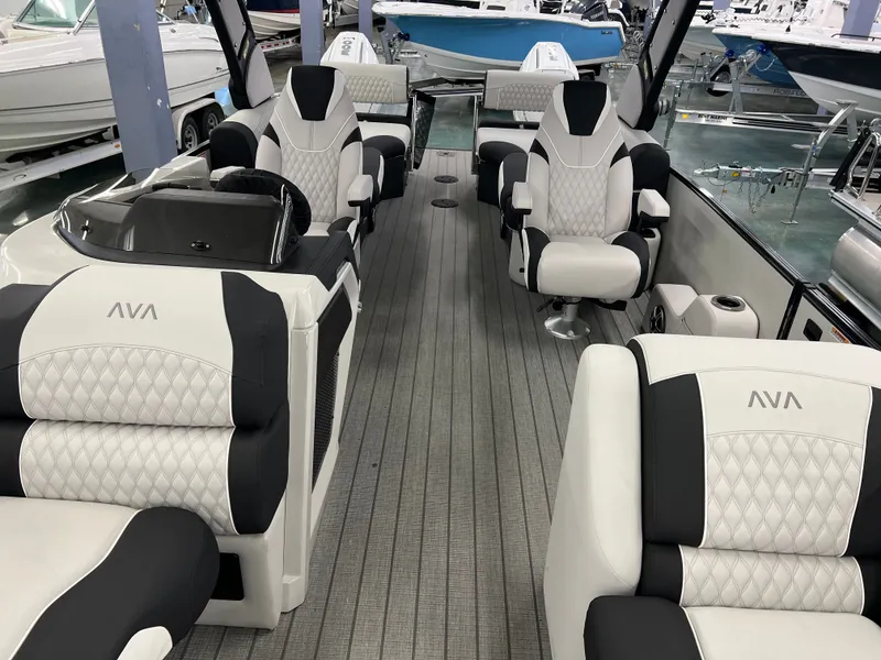 Slide: The Image of Avalon 2785 Excalibur LTD Twin Quad Lounger Shift 2026 - 6