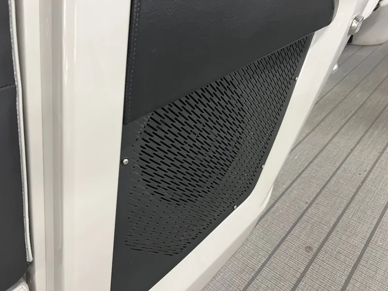 Slide: The Image of Avalon 2785 Excalibur LTD Twin Quad Lounger Shift 2026 - 8