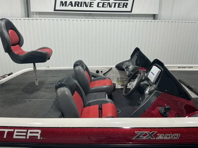 Slide: The Image of Skeeter ZX200 2012 - 10