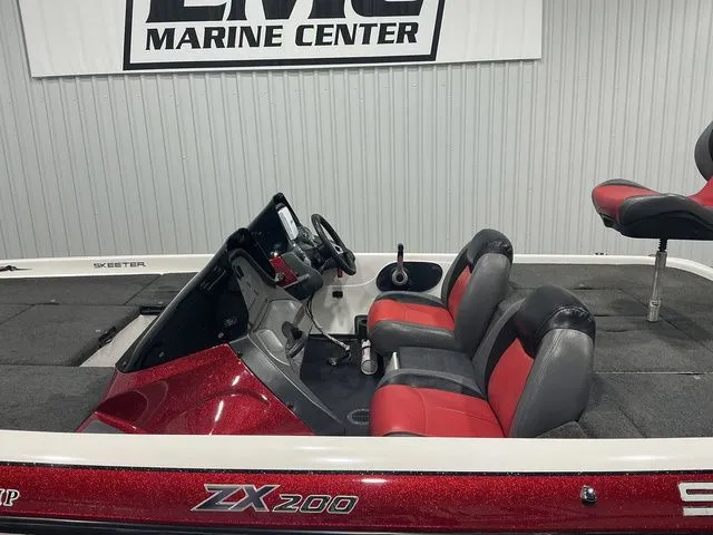 Slide: The Image of Skeeter ZX200 2012 - 16