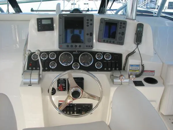 Slide: The Image of Boston Whaler 350 Defiance 2002 - 2