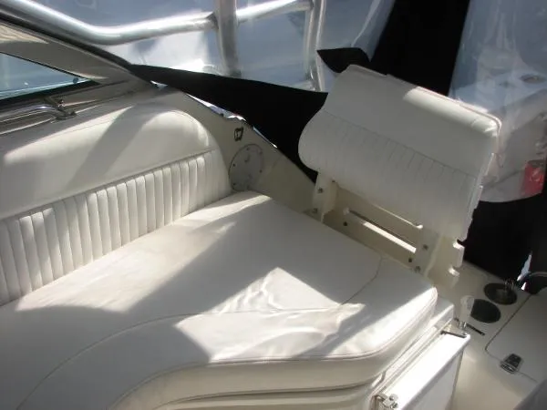 Slide: The Image of Boston Whaler 350 Defiance 2002 - 6