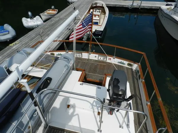 Slide: The Image of Grand Banks 42 Classic 1995 - 10