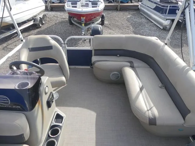 Slide: The Image of Sun Tracker Bass Buggy® 16 XL 2022 - 11