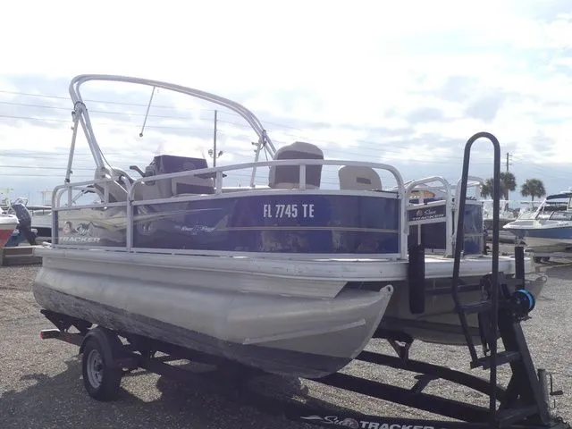 Slide: The Image of Sun Tracker Bass Buggy® 16 XL 2022 - 3