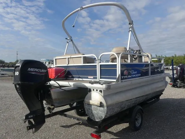 Slide: The Image of Sun Tracker Bass Buggy® 16 XL 2022 - 4