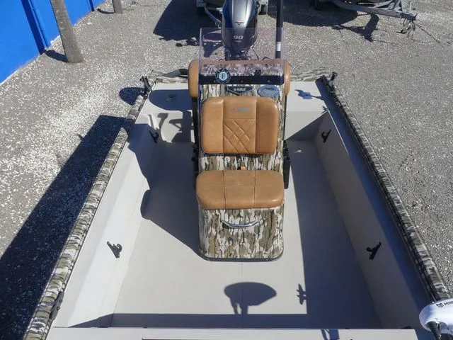 Slide: The Image of Avid 18 Rogue CC 2023 - 14