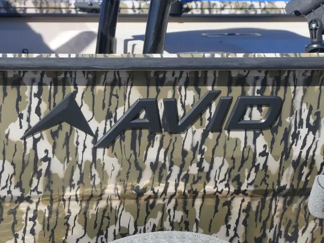 Slide: The Image of Avid 18 Rogue CC 2023 - 8