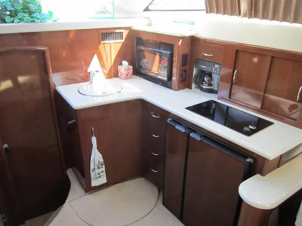 Slide: The Image of Carver Yachts 36 MY BR5019 2007 - 6