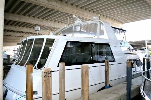 Slide: The Image of Hatteras Motor Yacht 1995 - 11