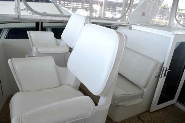 Slide: The Image of Hatteras Motor Yacht 1995 - 8