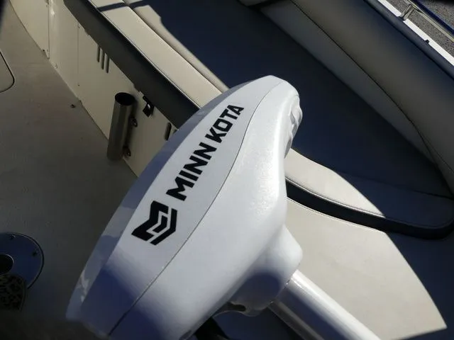 Slide: The Image of Stingray 212 SC 2023 - 13