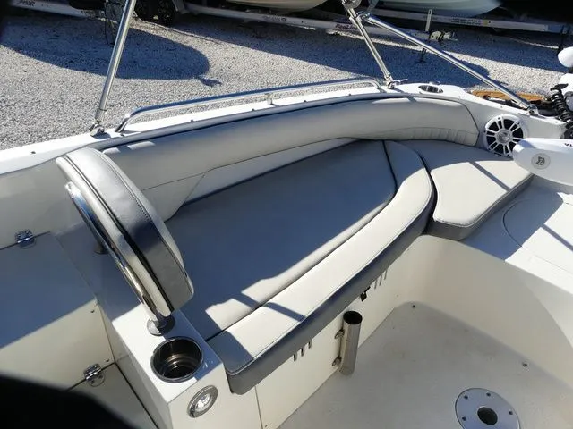 Slide: The Image of Stingray 212 SC 2023 - 17