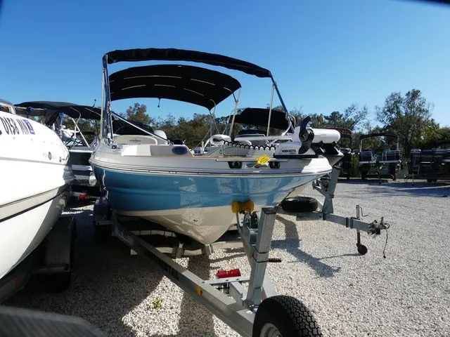 Slide: The Image of Stingray 212 SC 2023 - 2