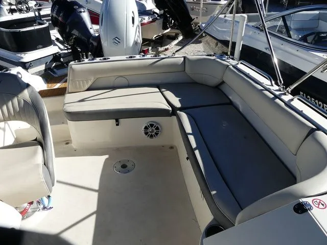 Slide: The Image of Stingray 212 SC 2023 - 9