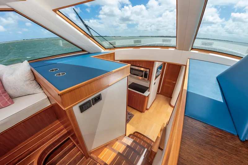 Slide: The Image of Interior of Jarrett Bay 67 Custom yacht, 2019 model. - 23