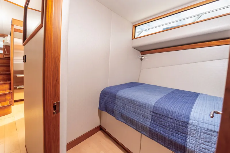 Slide: The Image of Interior of 2019 Jarrett Bay 67 Custom yacht with single bed. - 38