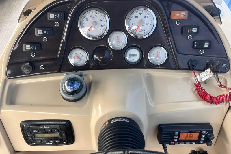 Slide: The Image of Dashboard of a 2016 SunChaser Classic Fish 8522 Cruise-N-Fish boat. - 10