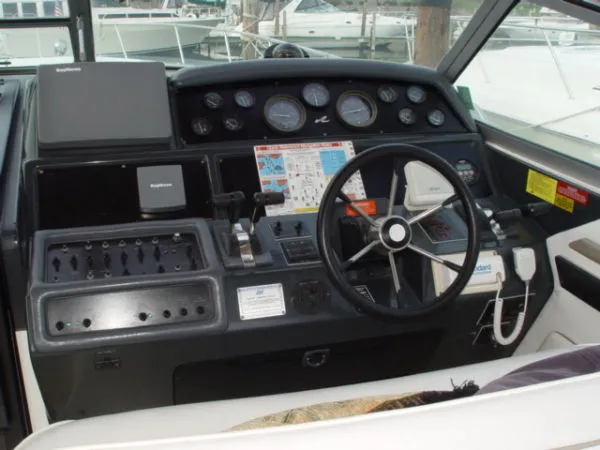 Slide: The Image of Sea Ray 400 EXPRESS 1993 - 4