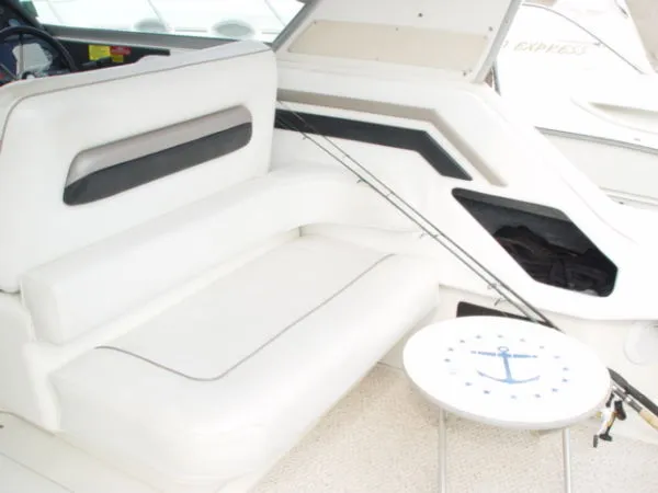 Slide: The Image of Sea Ray 400 EXPRESS 1993 - 9