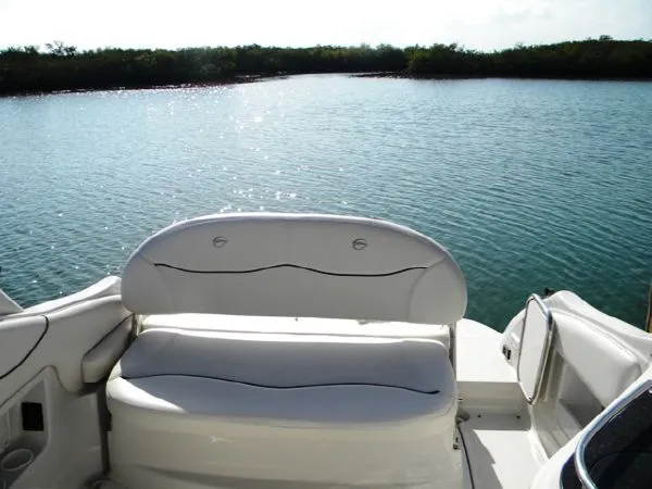 Slide: The Image of Crownline Boats 270 CR 2004 - 11
