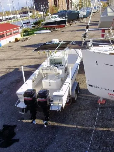 Slide: The Image of Robalo 2520 Center Console 1996 - 5