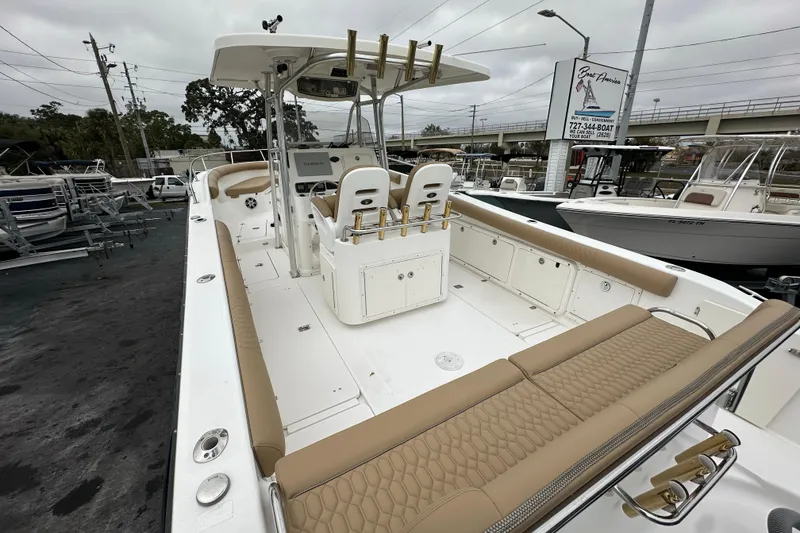 Slide: The Image of 2007 Century 3200 Center Console boat with spacious seating and modern amenities. - 9
