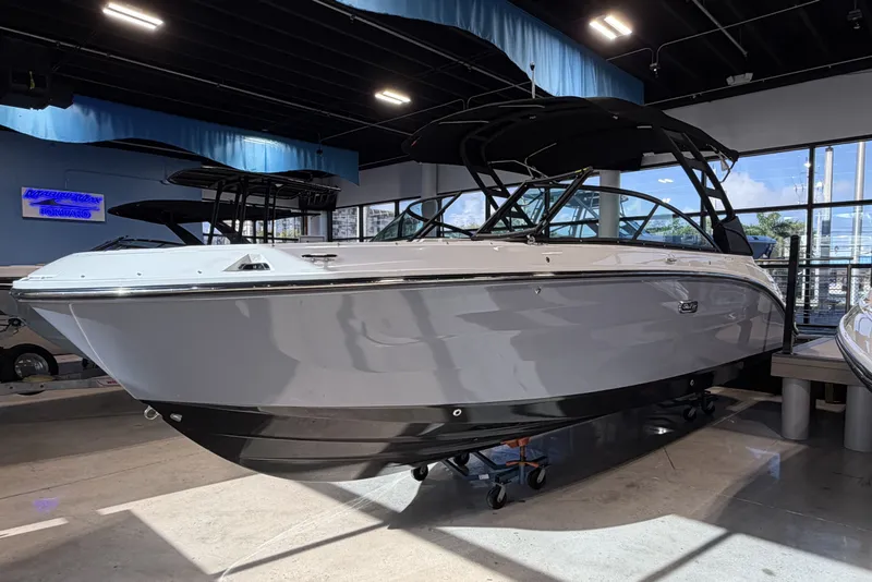Slide: The Image of Sea Ray SDX 250 Outboard 2026 - 4