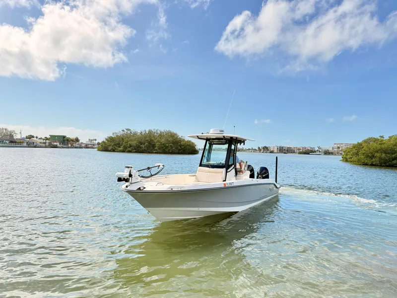 Slide: The Image of Boston Whaler 280 Dauntless 2024 - 14