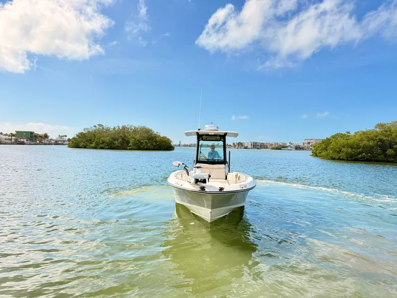 Slide: The Image of Boston Whaler 280 Dauntless 2024 - 16