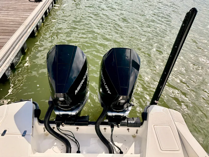 Slide: The Image of Boston Whaler 280 Dauntless 2024 - 21