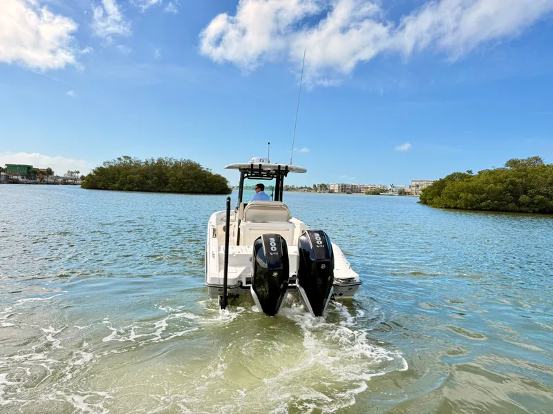 Slide: The Image of Boston Whaler 280 Dauntless 2024 - 6