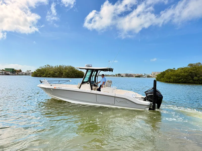 Slide: The Image of Boston Whaler 280 Dauntless 2024 - 9