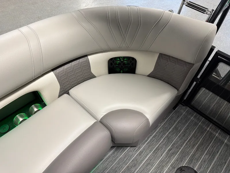 Slide: The Image of Premier 250INTRIGUE 2027 - 75