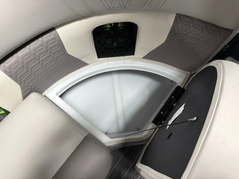 Slide: The Image of Premier 250INTRIGUE 2027 - 78