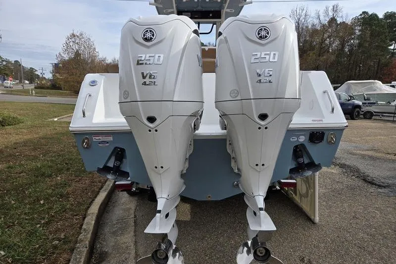 Slide: The Image of 2026 Sea Hunt Ultra 275 Coffin Box with twin 250 V6 outboard engines. - 5