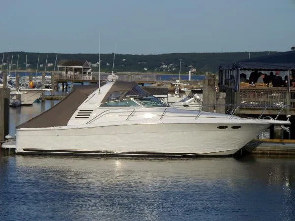 Slide: The Image of Sea Ray 330 Express Cruiser 1998 - 0