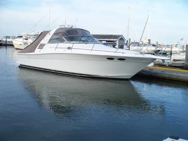 Slide: The Image of Sea Ray 330 Express Cruiser 1998 - 3