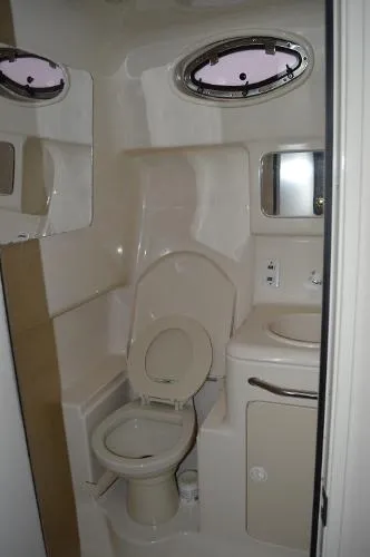 Slide: The Image of Sea Ray 330 Express Cruiser 1998 - 8