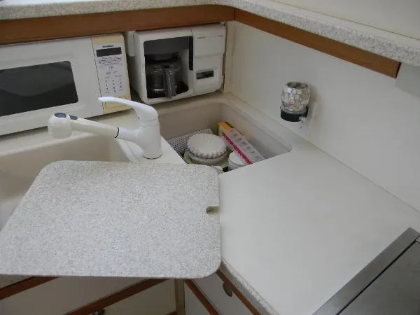 Slide: The Image of Silverton 352 Motor Yacht BR3956 1998 - 9